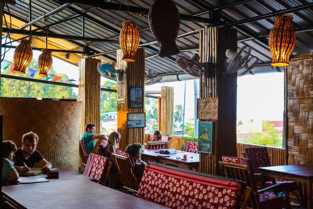 Hotel Lalaji Bayview Port Blair Buitenkant foto